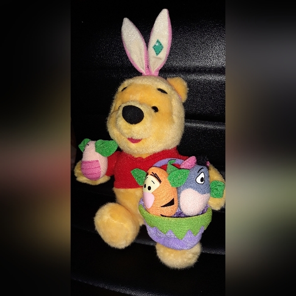 Vintage Mattel 1999 Winnie The Pooh and Friends in Easter Outfit 10 Inch Plush - Picture 7 of 7